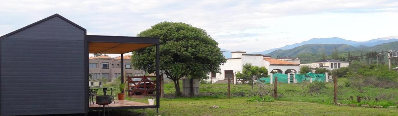 סלטה Cantal Tiny House מראה חיצוני תמונה